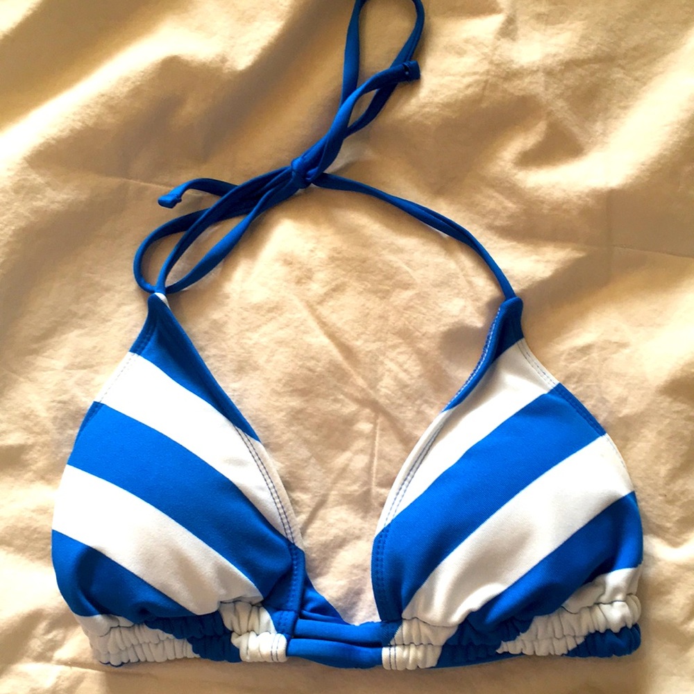 Women’s bathing suit top Small